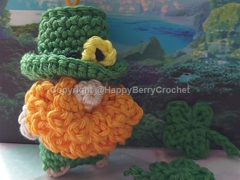 25 Yarn Scrap Mini Figures eBook