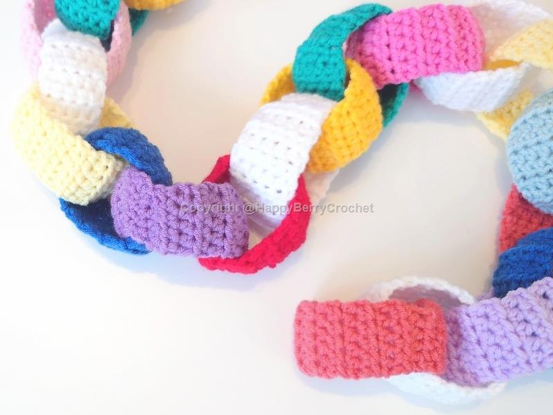 Crochet "Paper" Chains