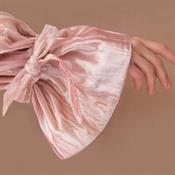 Espionage and Murder in 18th Century Silk Production